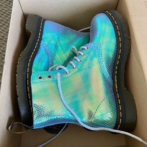 Dr. Martens Women's 1460 Pascal 7 Boots Blue Iridescent MERMAID rare color! NIB